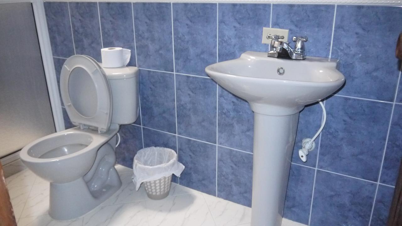 Hostal Naty Luna Jardín Exteriör bild
