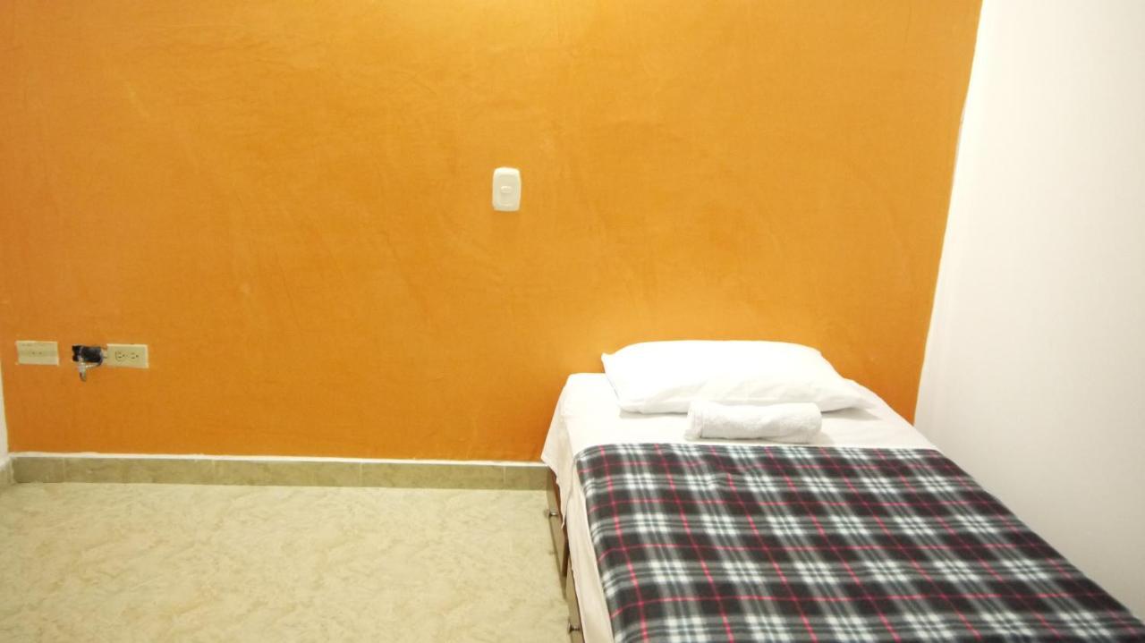 Hostal Naty Luna Jardín Exteriör bild